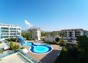 شقة انيقة ضمن مجمع فاخر -تصميم 1+1 مفروشة -في اوبا / الانيا 