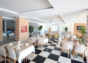 شقة انيقة ضمن مجمع فاخر -تصميم 1+1 مفروشة -في اوبا / الانيا 