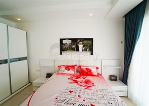 شقة انيقة ضمن مجمع فاخر -تصميم 1+1 مفروشة -في اوبا / الانيا 