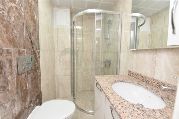 شقق للبيع في اوبا - غرفتين وصالة -قريبة من البحر -في منطقة اوبا / الانيا 