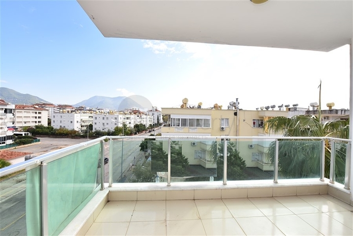 شقق للبيع في اوبا - غرفتين وصالة -قريبة من البحر -في منطقة اوبا / الانيا 