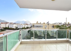 شقق للبيع في اوبا - غرفتين وصالة -قريبة من البحر -في منطقة اوبا / الانيا 