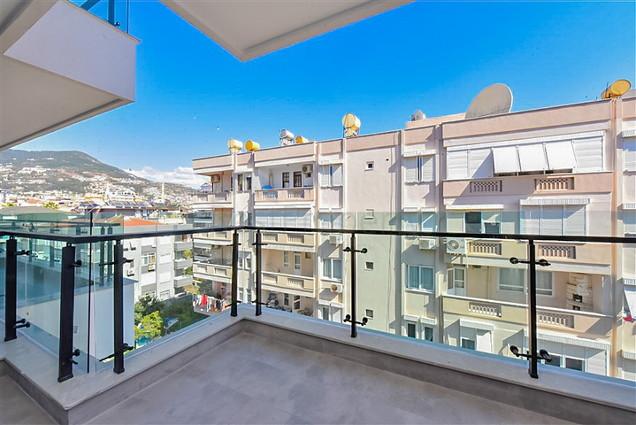 شقق مناسبة للاستثمار -قريبة من شاطئ كليوباترا -في مركز الانيا 