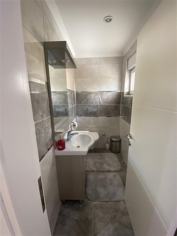 فيلا بسعر مناسب للبيع في الانيا - مستقلة 3 غرف وصالة -حديقة خاصة -في افسلار / الانيا 