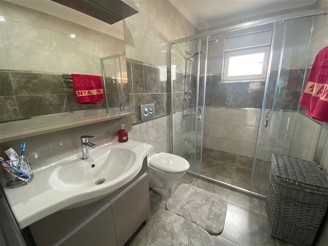 فيلا بسعر مناسب للبيع في الانيا - مستقلة 3 غرف وصالة -حديقة خاصة -في افسلار / الانيا 