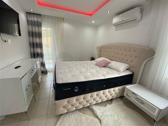 فيلا بسعر مناسب للبيع في الانيا - مستقلة 3 غرف وصالة -حديقة خاصة -في افسلار / الانيا 