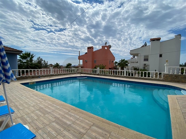 فيلا بسعر مناسب للبيع في الانيا - مستقلة 3 غرف وصالة -حديقة خاصة -في افسلار / الانيا 