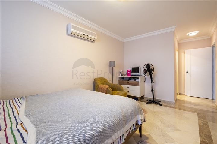 دوبلكس ارضية واسعة -4 غرف وصالة مفروشة -ضمن مجمع انيق -في محمودلار / الانيا 