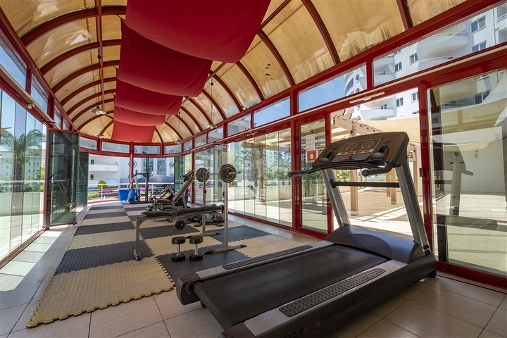 دوبلكس ارضية واسعة -4 غرف وصالة مفروشة -ضمن مجمع انيق -في محمودلار / الانيا 