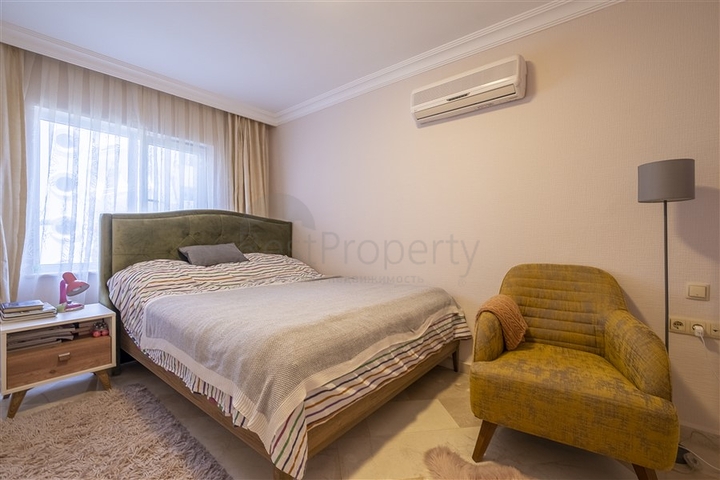 دوبلكس ارضية واسعة -4 غرف وصالة مفروشة -ضمن مجمع انيق -في محمودلار / الانيا 