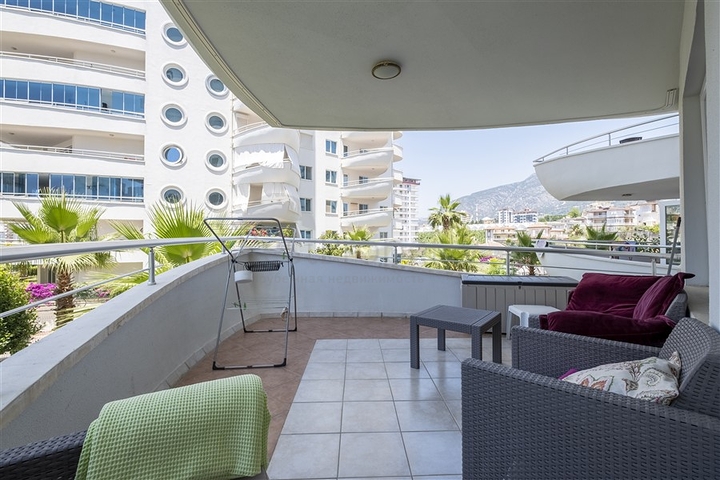 دوبلكس ارضية واسعة -4 غرف وصالة مفروشة -ضمن مجمع انيق -في محمودلار / الانيا 