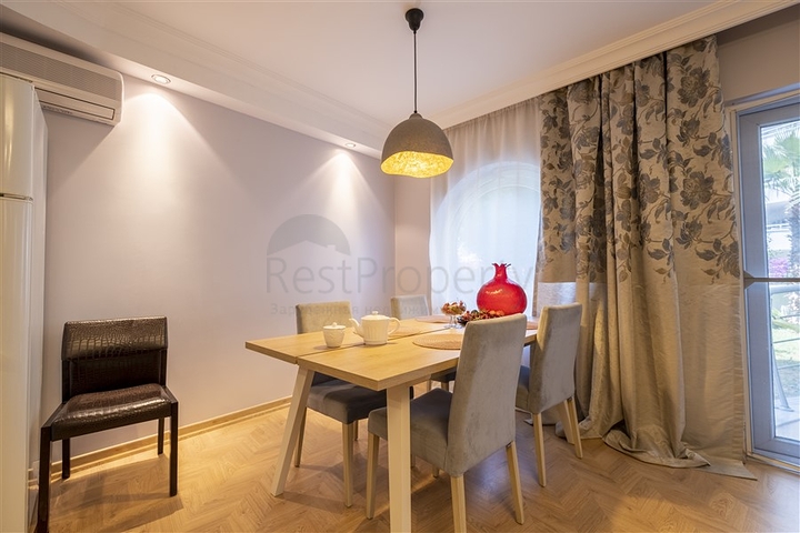 دوبلكس ارضية واسعة -4 غرف وصالة مفروشة -ضمن مجمع انيق -في محمودلار / الانيا 