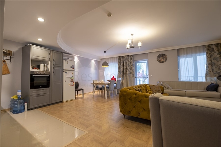 دوبلكس ارضية واسعة -4 غرف وصالة مفروشة -ضمن مجمع انيق -في محمودلار / الانيا 