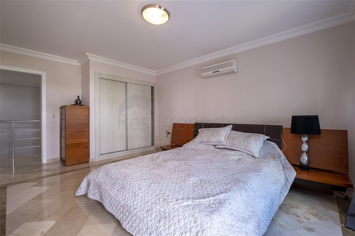 دوبلكس ارضية واسعة -4 غرف وصالة مفروشة -ضمن مجمع انيق -في محمودلار / الانيا 