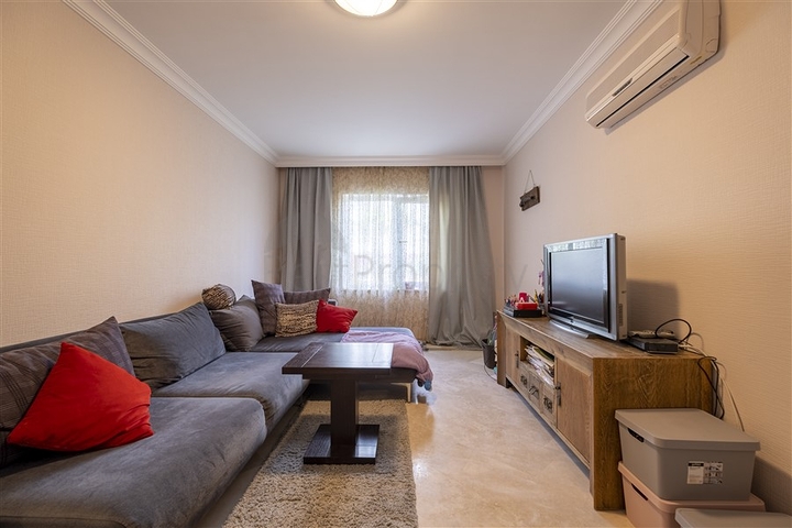 دوبلكس ارضية واسعة -4 غرف وصالة مفروشة -ضمن مجمع انيق -في محمودلار / الانيا 