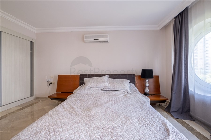 دوبلكس ارضية واسعة -4 غرف وصالة مفروشة -ضمن مجمع انيق -في محمودلار / الانيا 