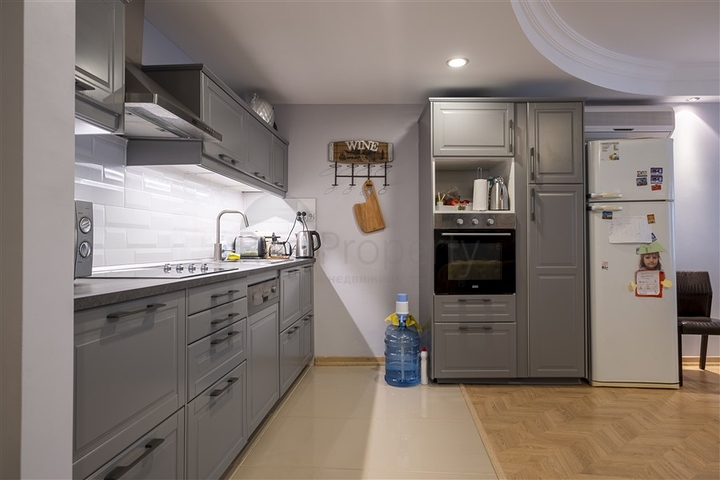 دوبلكس ارضية واسعة -4 غرف وصالة مفروشة -ضمن مجمع انيق -في محمودلار / الانيا 