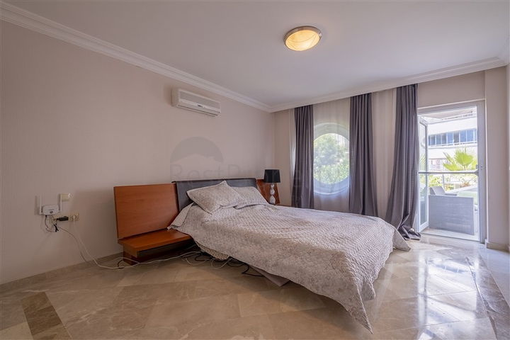 دوبلكس ارضية واسعة -4 غرف وصالة مفروشة -ضمن مجمع انيق -في محمودلار / الانيا 