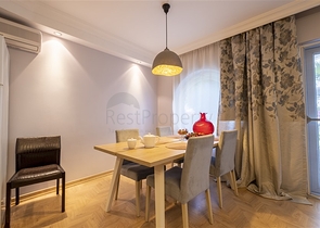 دوبلكس ارضية واسعة -4 غرف وصالة مفروشة -ضمن مجمع انيق -في محمودلار / الانيا 