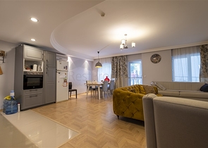 دوبلكس ارضية واسعة -4 غرف وصالة مفروشة -ضمن مجمع انيق -في محمودلار / الانيا 