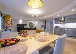 دوبلكس ارضية واسعة -4 غرف وصالة مفروشة -ضمن مجمع انيق -في محمودلار / الانيا 