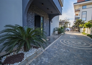 عقارات للبيع في اوبا - دوبلكس 2 غرفة وصالة -مفروشة -مجمع حديث -في اوبا / الانيا 