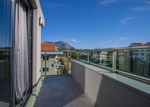 عقارات للبيع في اوبا - دوبلكس 2 غرفة وصالة -مفروشة -مجمع حديث -في اوبا / الانيا 