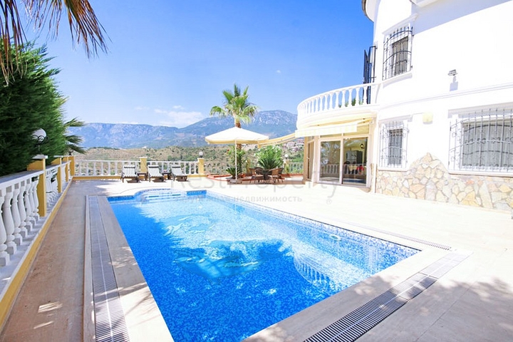 فلل للبيع في الانيا - مستقلة 3 غرف وصالة -في كارجيجاك / الانيا 