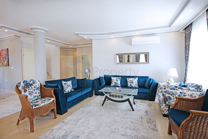 فلل للبيع في الانيا - مستقلة 3 غرف وصالة -في كارجيجاك / الانيا 