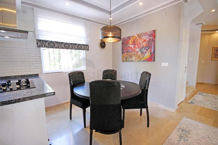 فلل للبيع في الانيا - مستقلة 3 غرف وصالة -في كارجيجاك / الانيا 