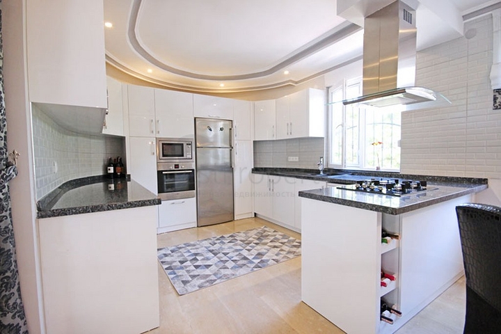 فلل للبيع في الانيا - مستقلة 3 غرف وصالة -في كارجيجاك / الانيا 