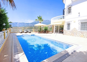 فلل للبيع في الانيا - مستقلة 3 غرف وصالة -في كارجيجاك / الانيا 