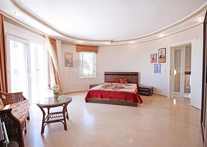 فلل للبيع في الانيا - مستقلة 3 غرف وصالة -في كارجيجاك / الانيا 