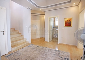 فلل للبيع في الانيا - مستقلة 3 غرف وصالة -في كارجيجاك / الانيا 