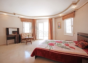 فلل للبيع في الانيا - مستقلة 3 غرف وصالة -في كارجيجاك / الانيا 