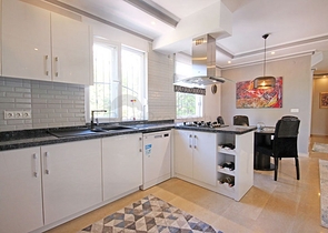 فلل للبيع في الانيا - مستقلة 3 غرف وصالة -في كارجيجاك / الانيا 