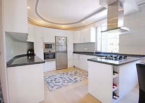 فلل للبيع في الانيا - مستقلة 3 غرف وصالة -في كارجيجاك / الانيا 