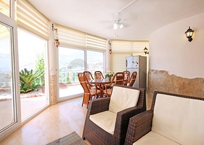 فلل للبيع في الانيا - مستقلة 3 غرف وصالة -في كارجيجاك / الانيا 