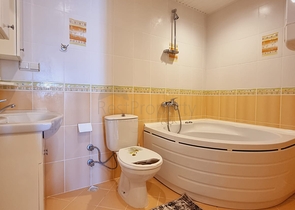 شقة طابق مرتفع - 2 غرفة وصالة -مفروشة -في محمودلار / الانيا 