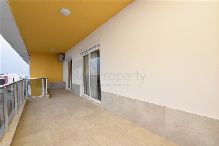 اطلالة بحر -دوبلكس فاخرة -في محمودلار/ الانيا 