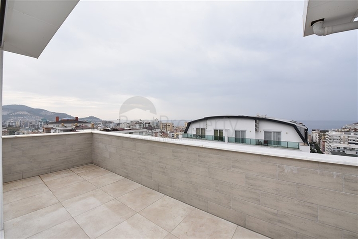 اطلالة بحر -دوبلكس فاخرة -في محمودلار/ الانيا 