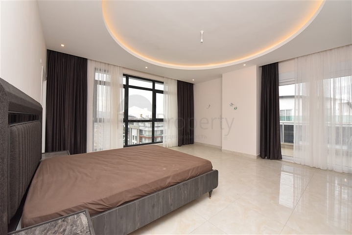 اطلالة بحر -دوبلكس فاخرة -في محمودلار/ الانيا 