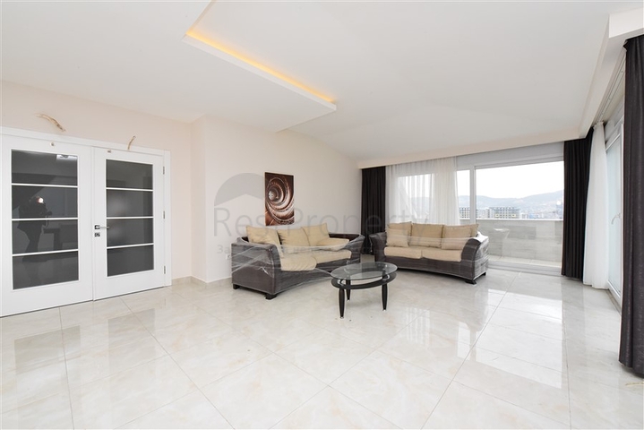 اطلالة بحر -دوبلكس فاخرة -في محمودلار/ الانيا 