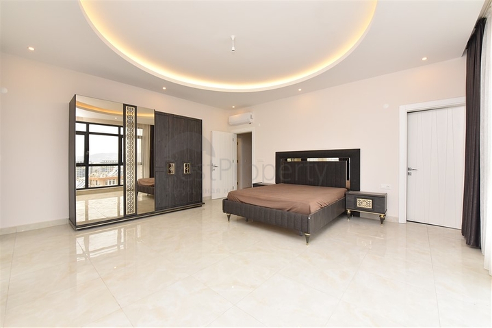 اطلالة بحر -دوبلكس فاخرة -في محمودلار/ الانيا 