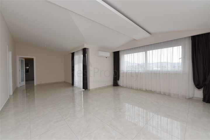 اطلالة بحر -دوبلكس فاخرة -في محمودلار/ الانيا 