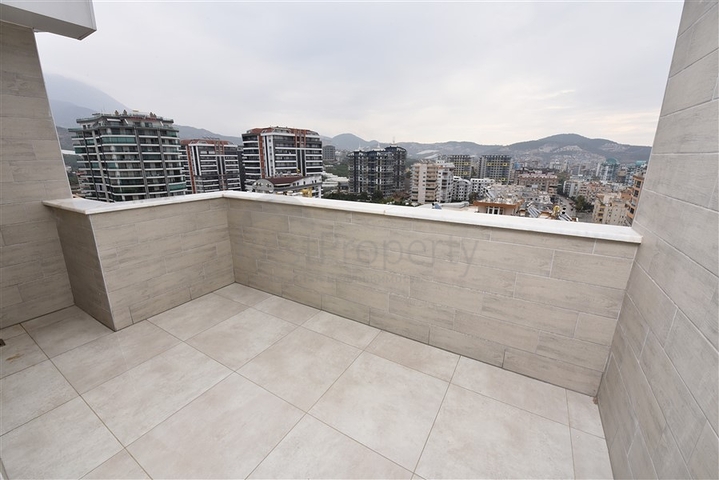 اطلالة بحر -دوبلكس فاخرة -في محمودلار/ الانيا 