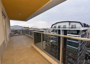 اطلالة بحر -دوبلكس فاخرة -في محمودلار/ الانيا 