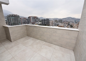 اطلالة بحر -دوبلكس فاخرة -في محمودلار/ الانيا 