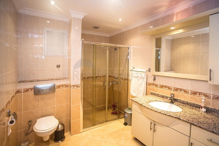 شقة اطلالة بحر في محمودلار- تصميم 2 غرفة وصالة -مفروشة -في محمودلار/ الانيا 