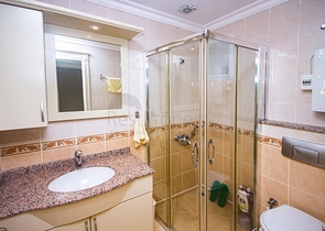 شقة اطلالة بحر في محمودلار- تصميم 2 غرفة وصالة -مفروشة -في محمودلار/ الانيا 